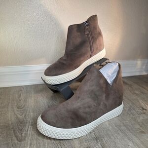 Aerosoles Faux Suede Women's Booties New